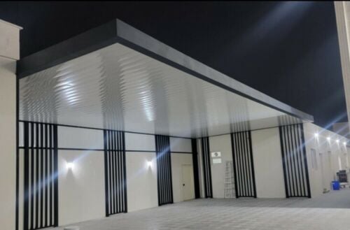 blacksmith shades car parking