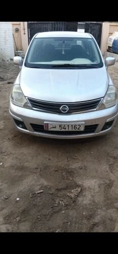 nissan tiida 2012