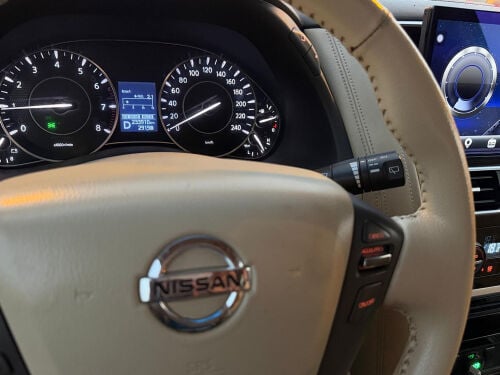 Nissan petrol 2015 se