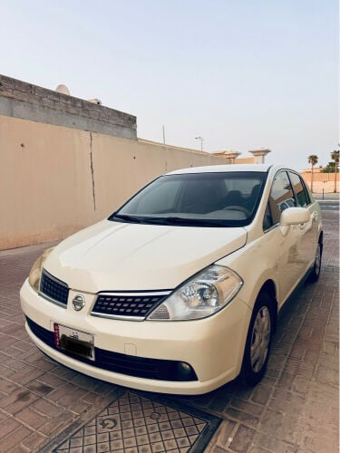 Nissan Tiida japan 1.6 SE 