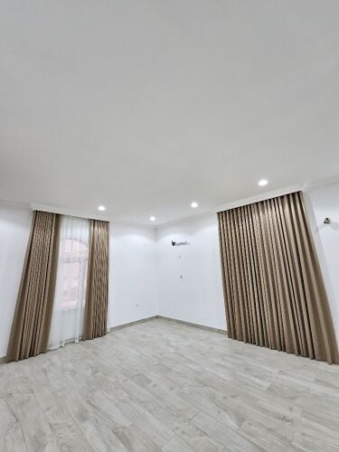 Premium curtains & Carpets
