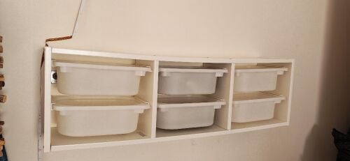 Wall storage