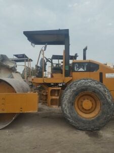 Roller CAT 10 Ton