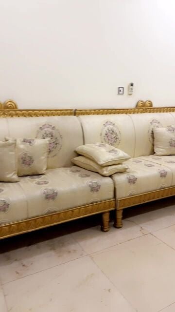 Sofa with cushions+ table