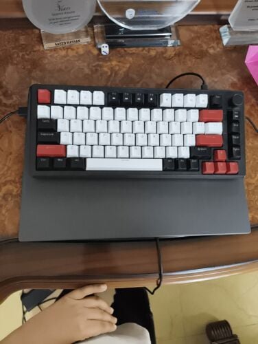 keyboard and mouse