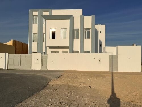 للايجار فيلتين أول ساكن بالذخيره