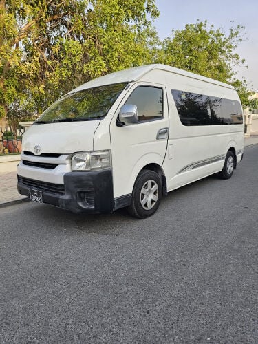 Hiace seat 2017
