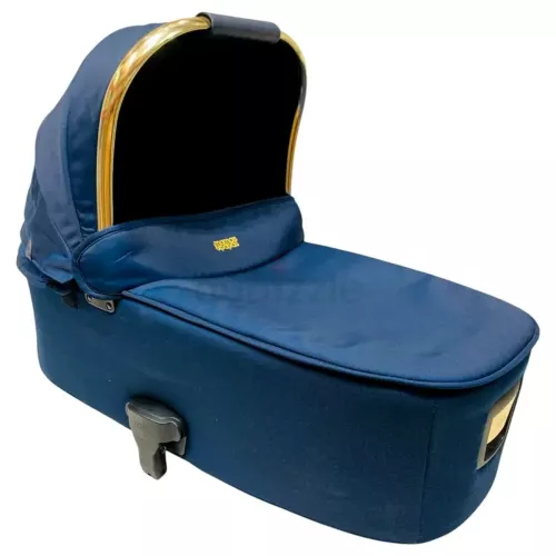 mamas and papas bassinet (carrycot)