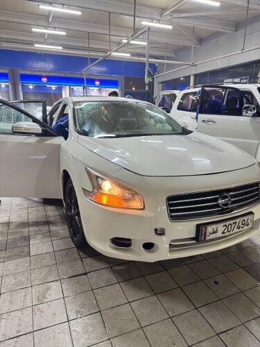 Nissan maxima 