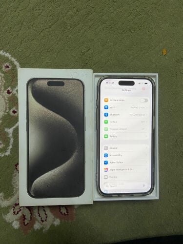 iPhone 15 pro 128 GB battery 87 