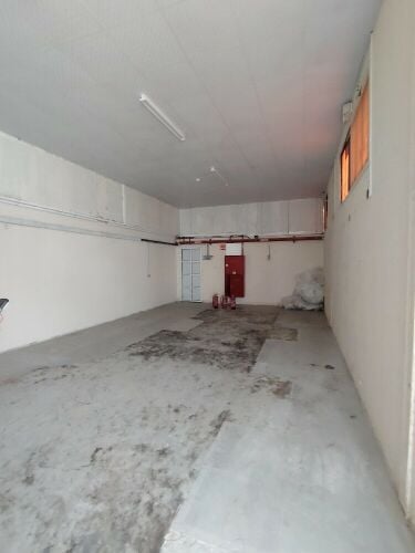 Food Store 100M, Office