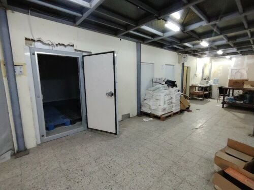 900m Food Store With Cooling