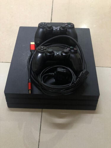 PS4 PRO 1TB