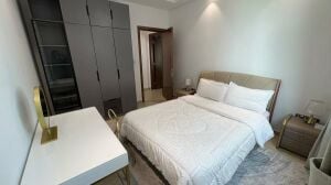 A breathtaking apartment in Fox Hil