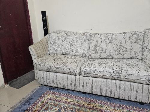 good condition sofa set