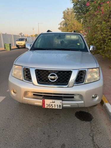 Nissan Pathfinder 2012 model