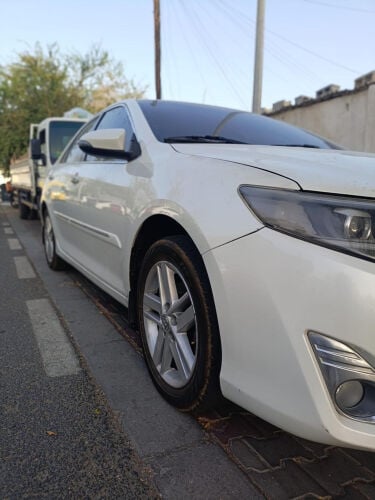 TOYOTA CAMRY