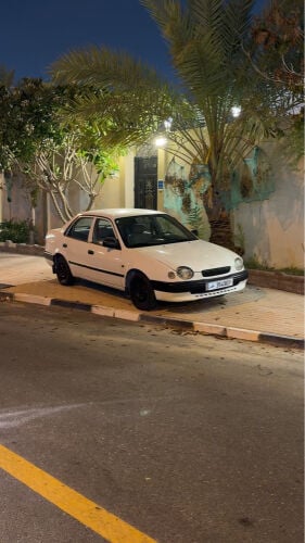 تيوتا كورلا 1998