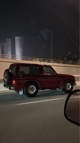 نيسان باب