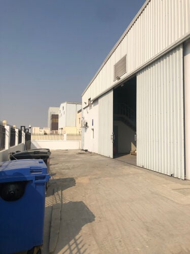 لايجار مخازن جديدة 