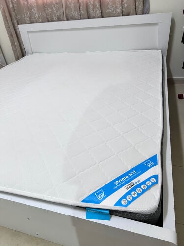 bed for sale from home box. 