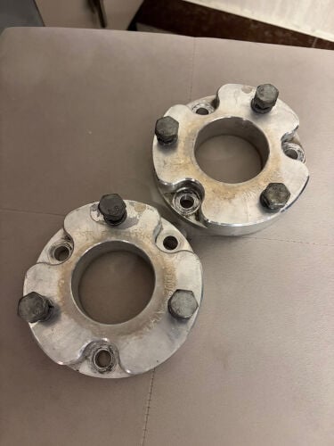 Spacers for tank