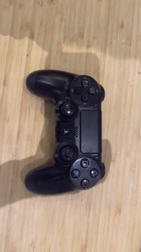 PS4 controller