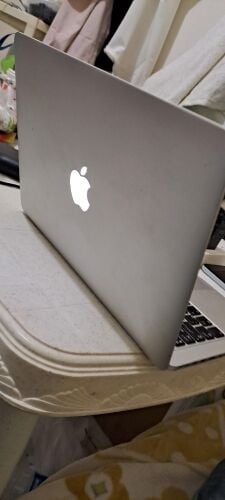 MacBook Pro contact number 50586085