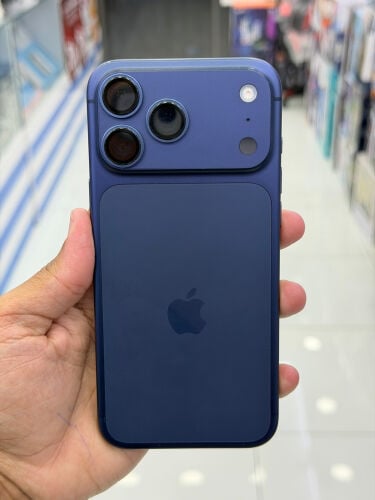 ايفون 17 بروماكس 
