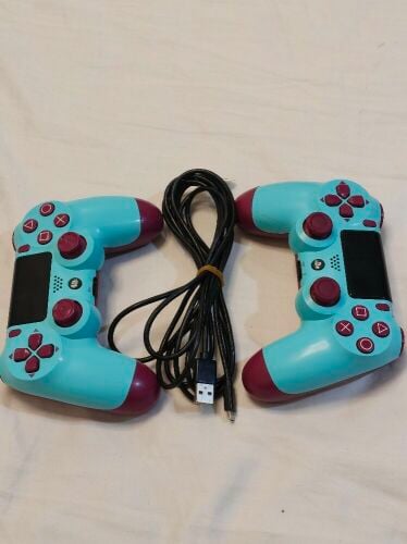 ORIGINAL PS4 CONTROLLERS