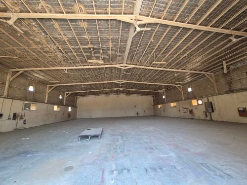 800 square meter carpentry workshop