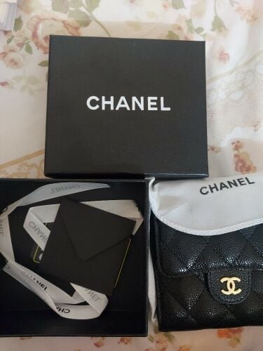 Chanel wallet woman's