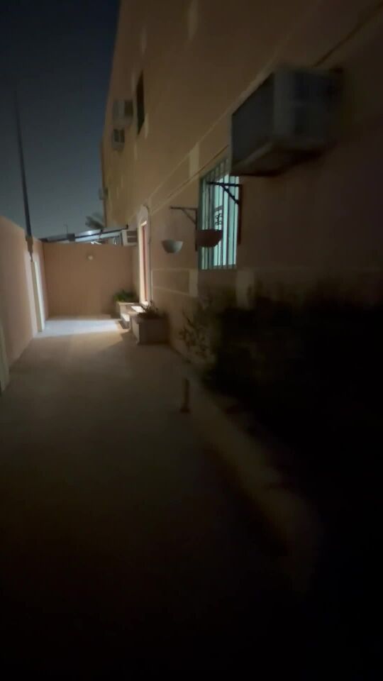 للايجار شقة ارضيه السيلية