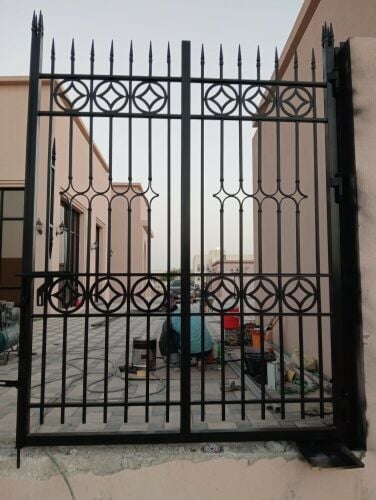 نقوم بجميع الحدادة ترتيب وتركيب ا