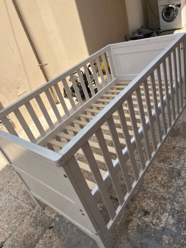 سرير اطفال