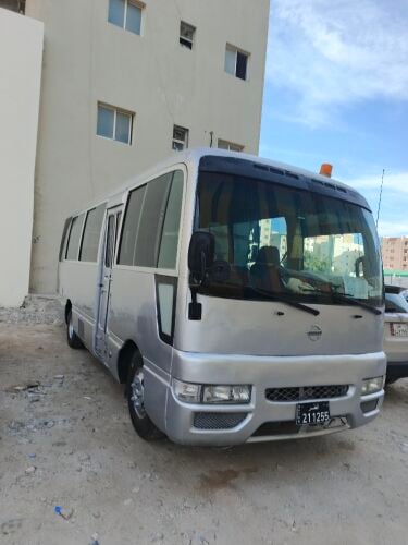 Nissan civilian 2011