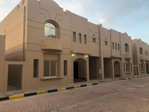 فيلا ممتازه 6 غرف مكيفه سعر 8000