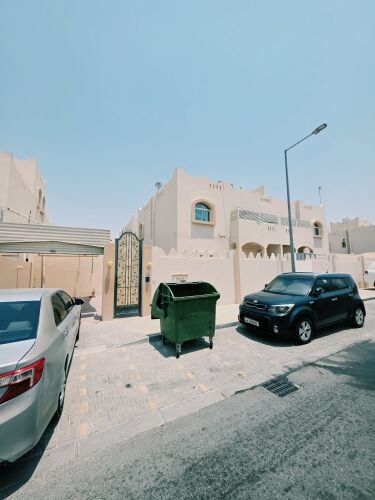 للايجار فيلا متلاصقة ازغاوى