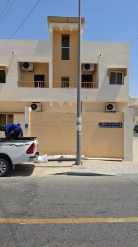 عمارة للبيع في المطار