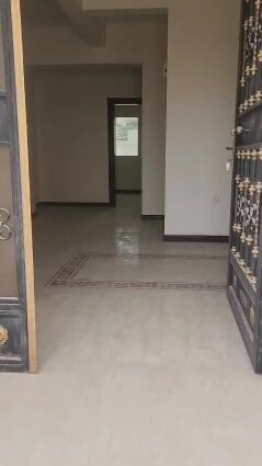 للايجار فلل داخل مجمع ام صلال علي