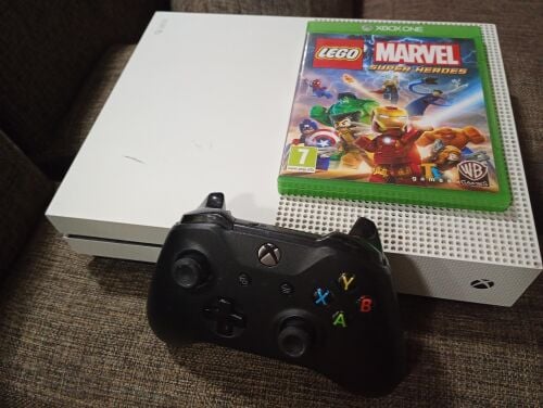 Xbox one s 500 GB for sale