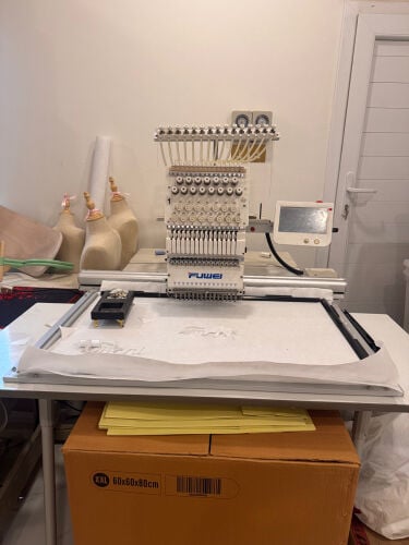 embroidery machine 