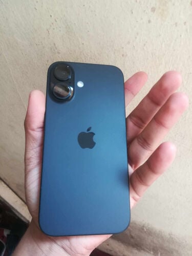 iPhone 16 