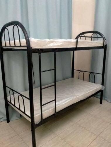 double deck bed With matterss