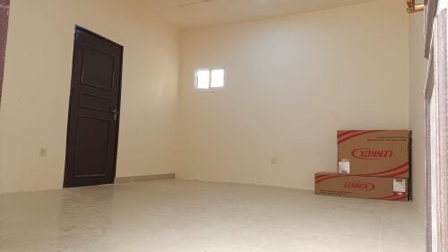 أم صلال محمد استور غرفة كبيرة فقط