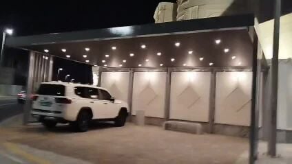 مظلات للسيارات