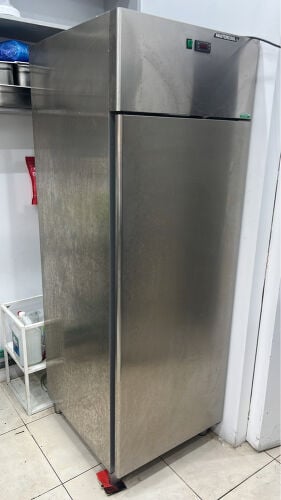 Single door steel chiller