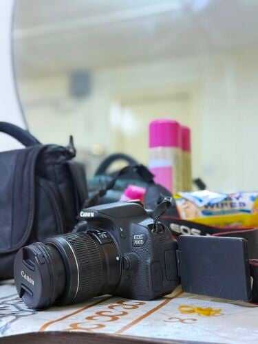 canon 700d dslr