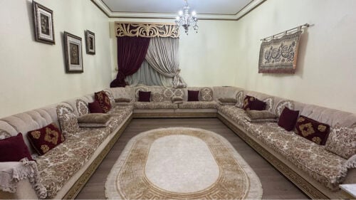 للبيع اثاث