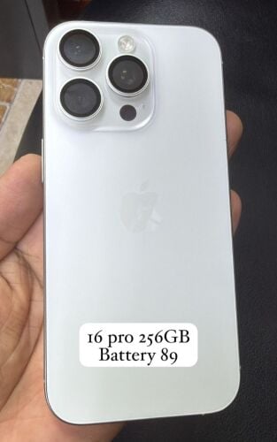 iPhone 16pro /256 super condition
